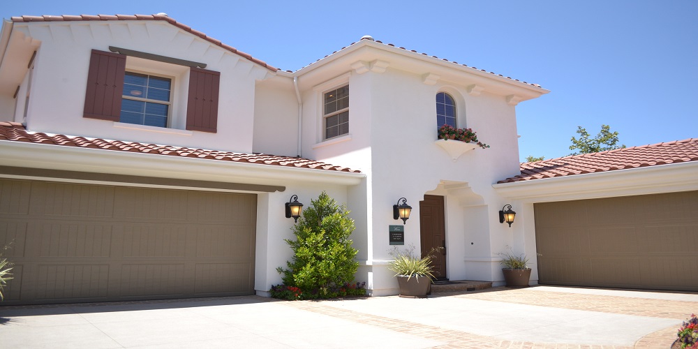 Pros and Cons of Garage Door